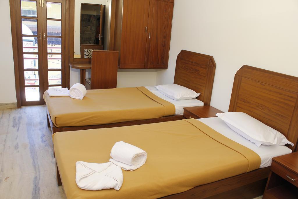 Hotel Park Avenue Kochi Zimmer foto