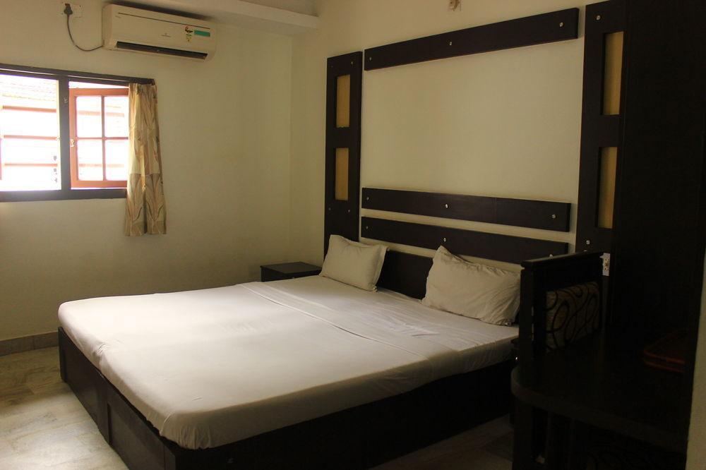 Hotel Park Avenue Kochi Exterior foto